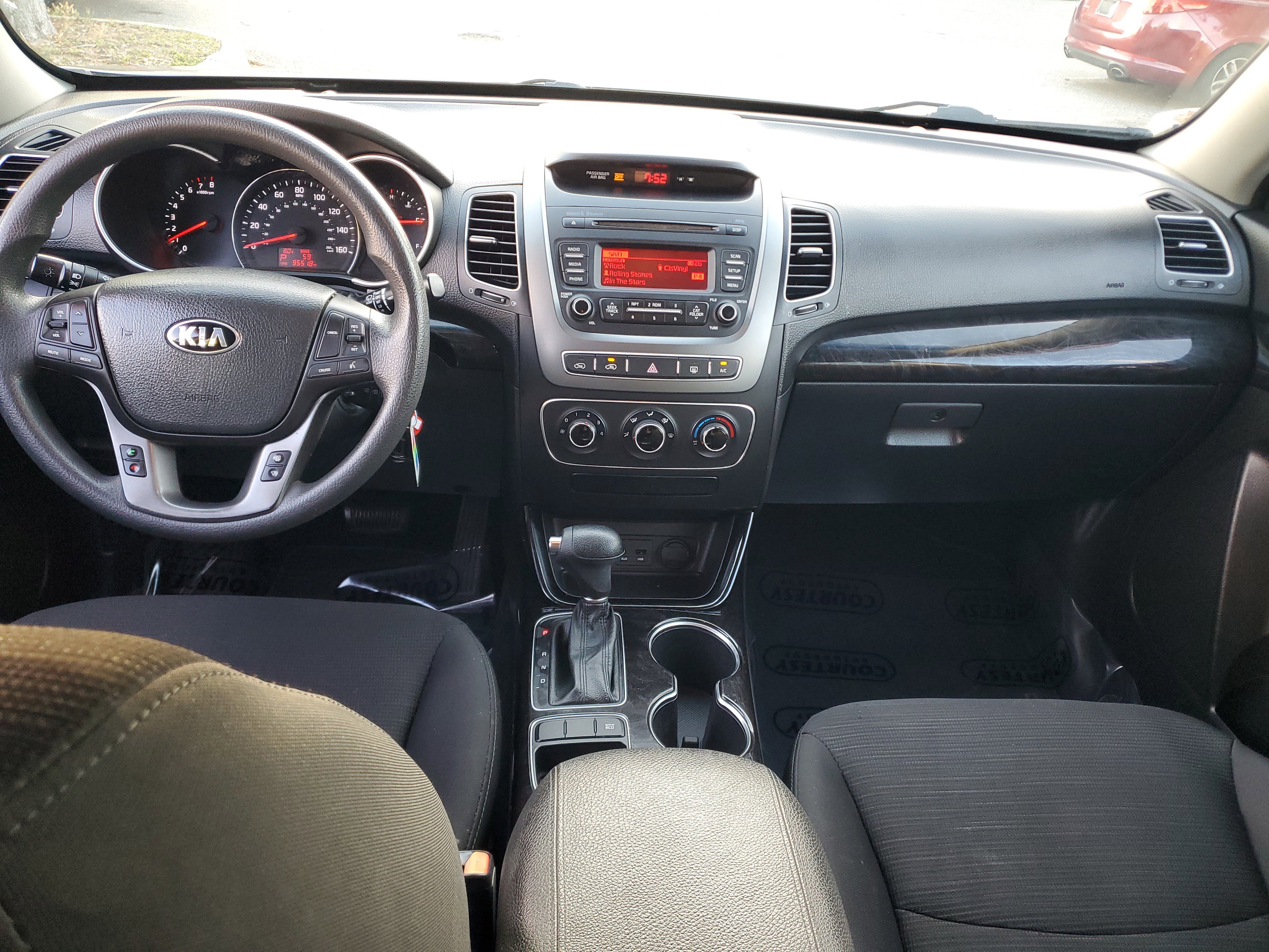Used 2015 Kia Sorento LX FWD image 13