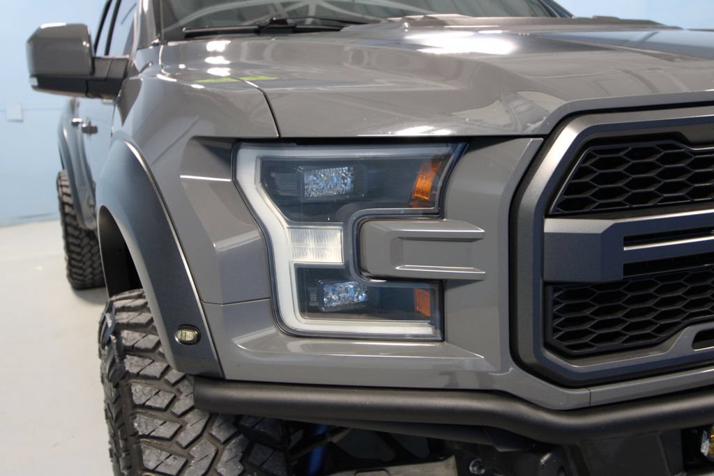 Used 2018 Ford F150 Raptor w/ Equipment Group 802A Luxury AWD/4WD image 38