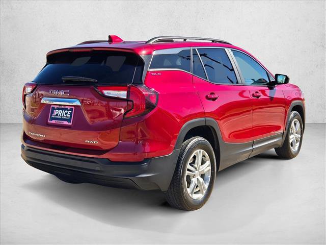 Used 2023 GMC Terrain SLE w/ Driver Convenience Package image 5
