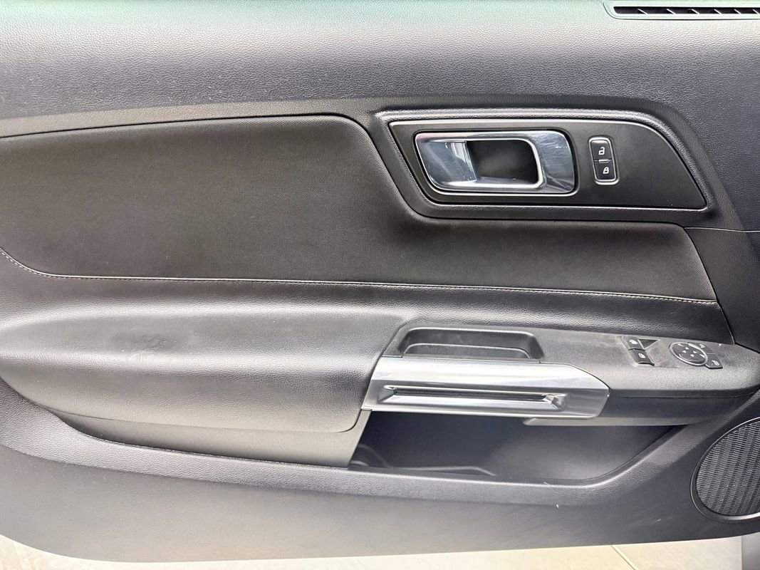 Used 2015 Ford Mustang GT RWD image 15