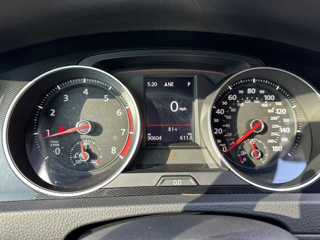 Used 2017 Volkswagen GTI SE FWD image 10