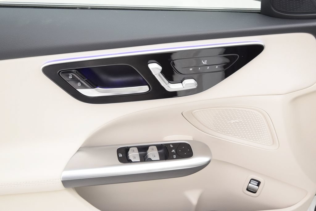 New 2026 Mercedes-Benz C 300 4MATIC Sedan image 19