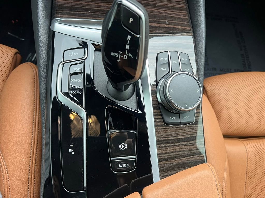 Used 2023 BMW 540i xDrive w/ Convenience Package image 40