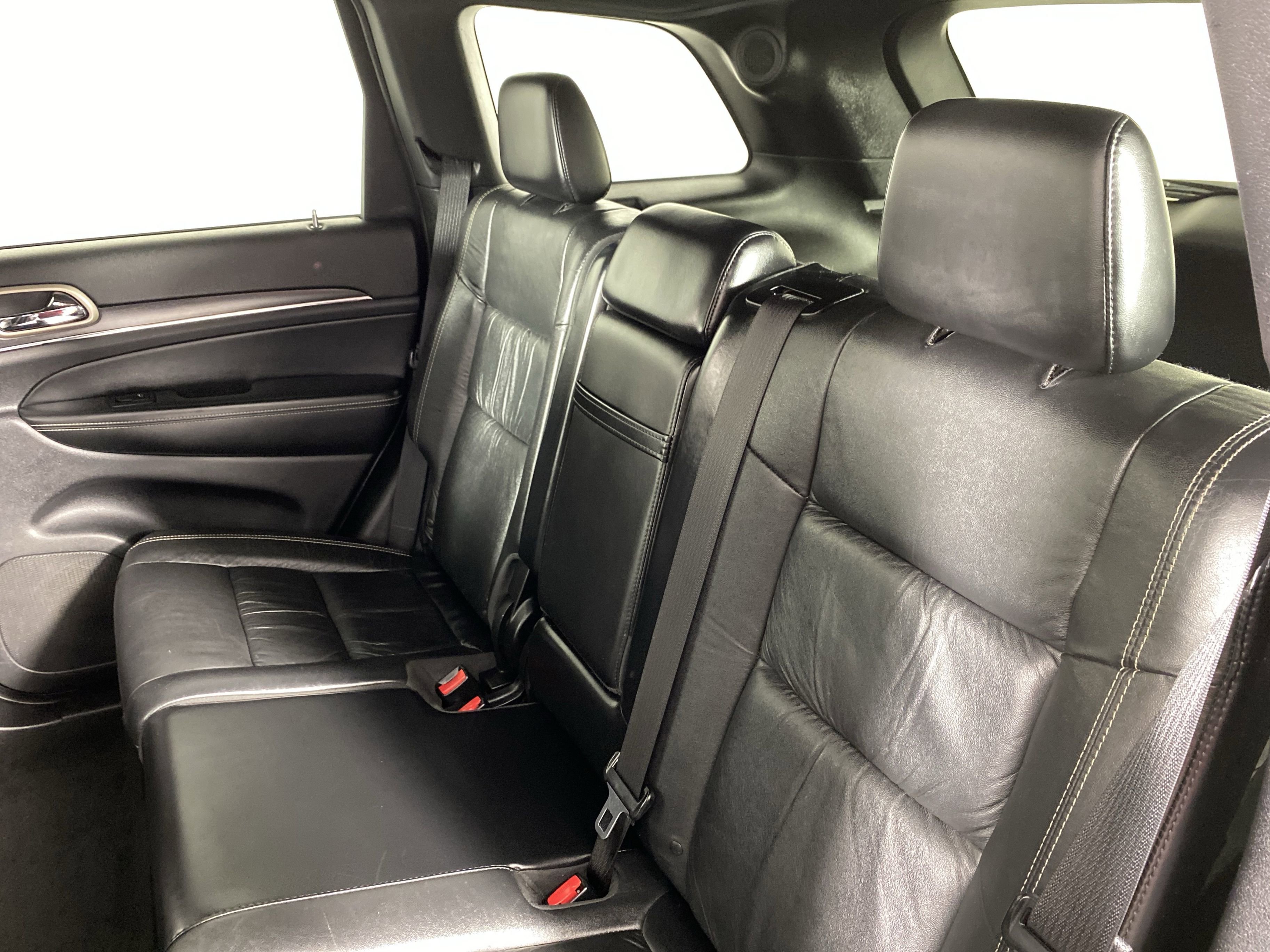 Used 2014 Jeep Grand Cherokee Limited w/ Trailer Tow Group IV AWD/4WD image 32