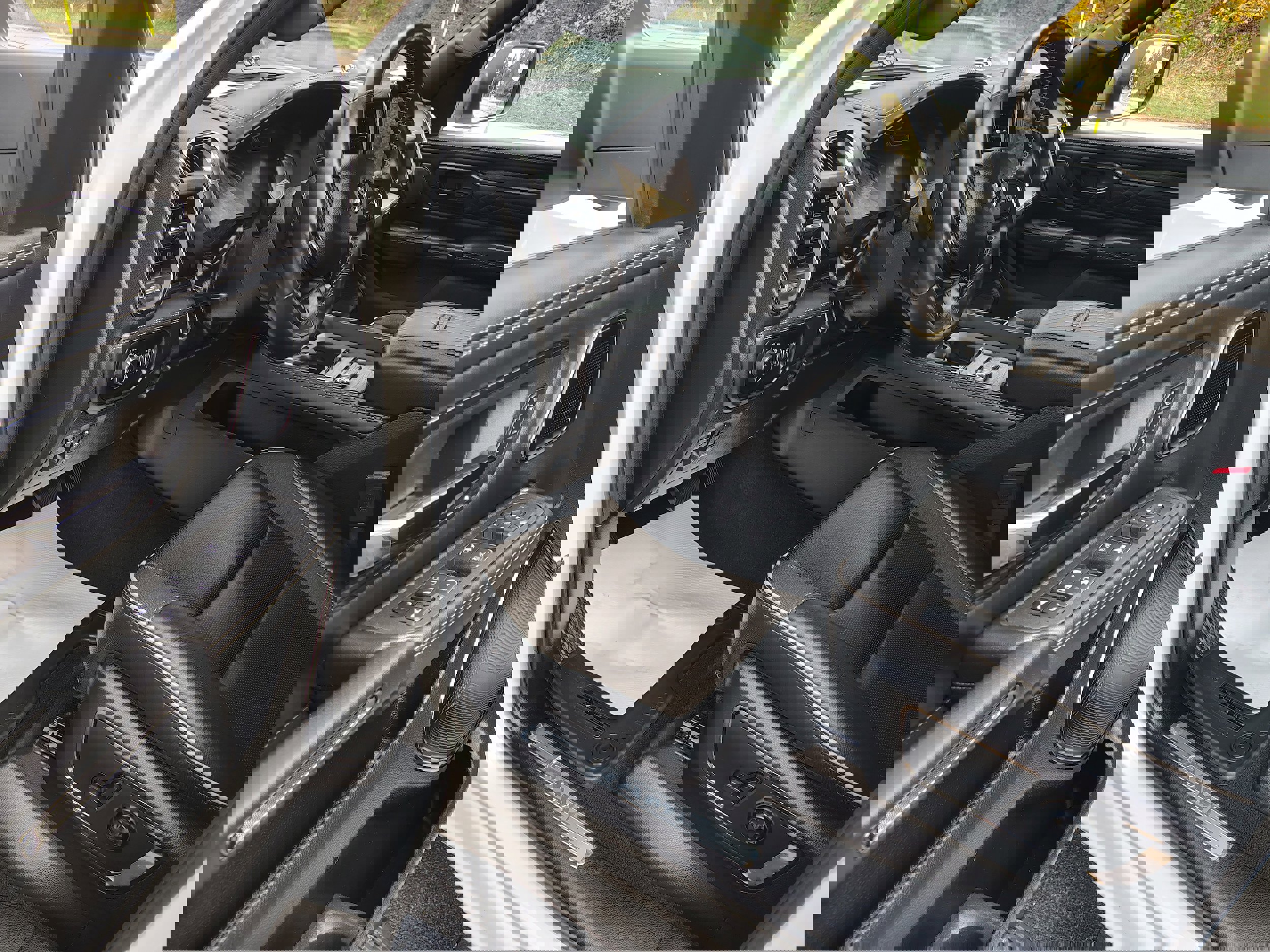 Certified 2025 RAM 1500 Limited image 18