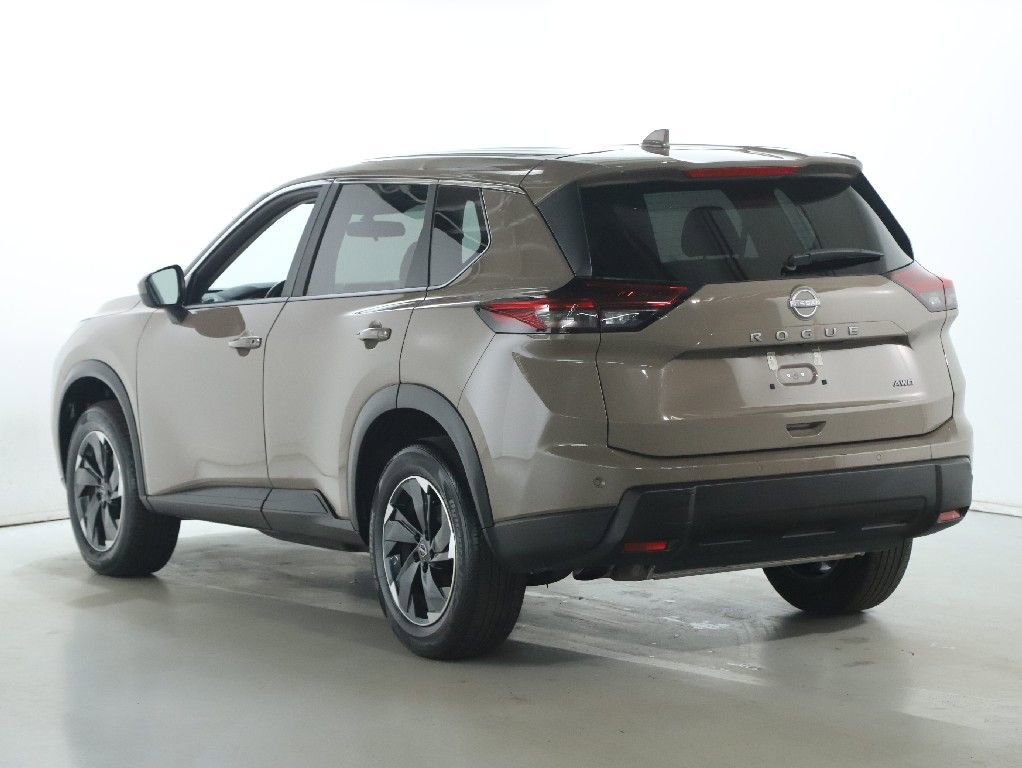 Used 2025 Nissan Rogue SV AWD/4WD image 41