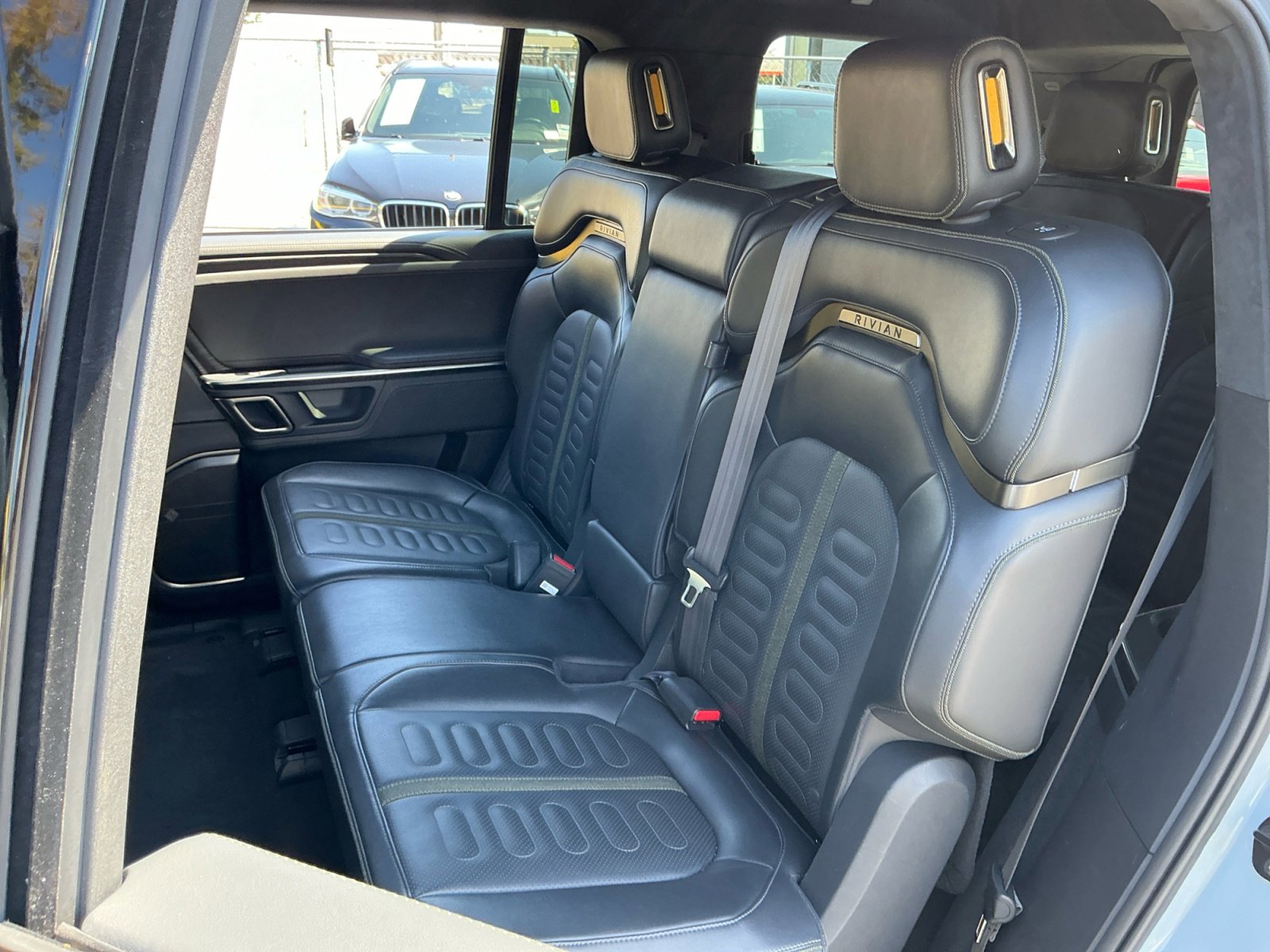 Used 2024 Rivian R1S Adventure AWD/4WD image 19