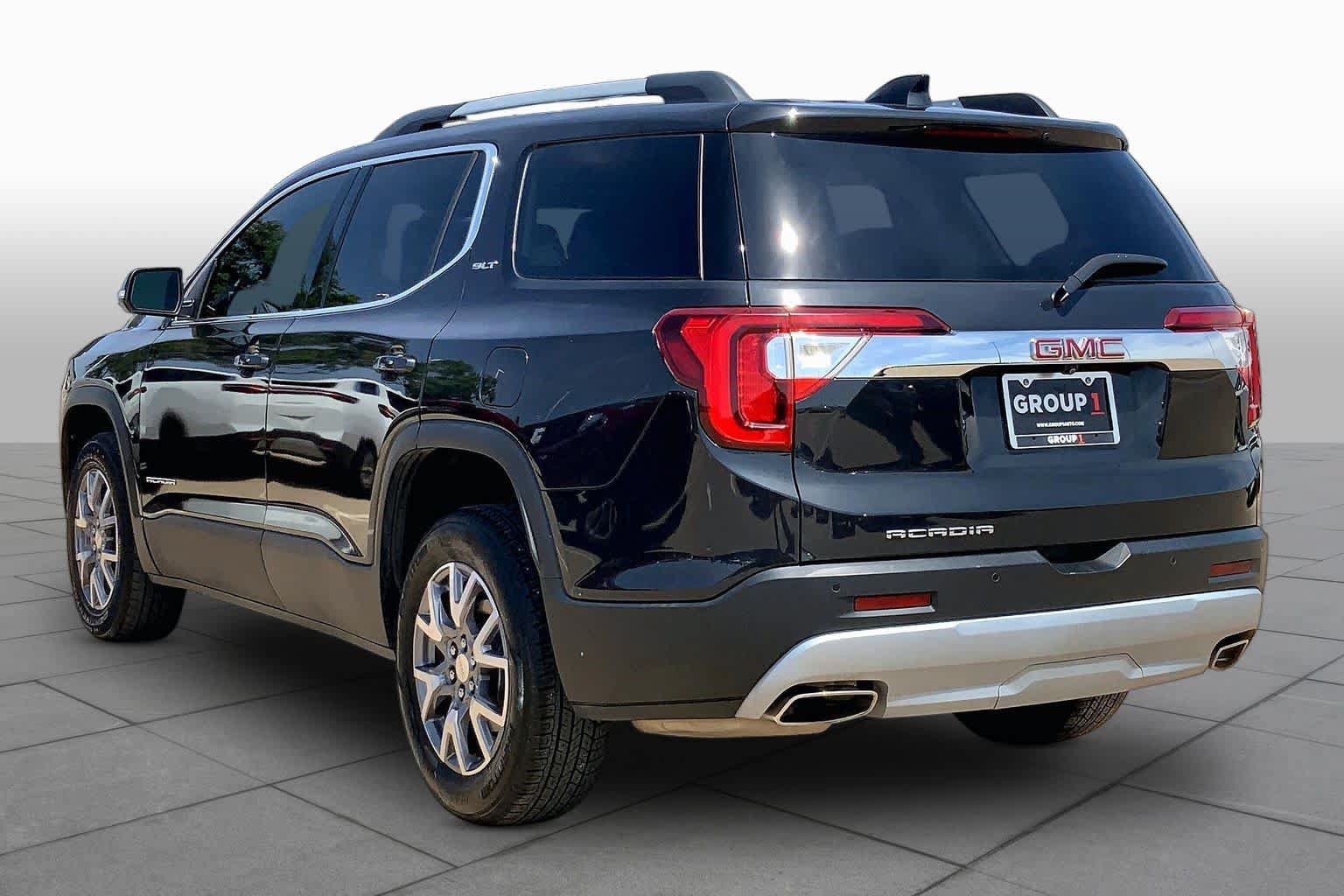 Used 2020 GMC Acadia SLT w/ Driver Alert Package II FWD image 11