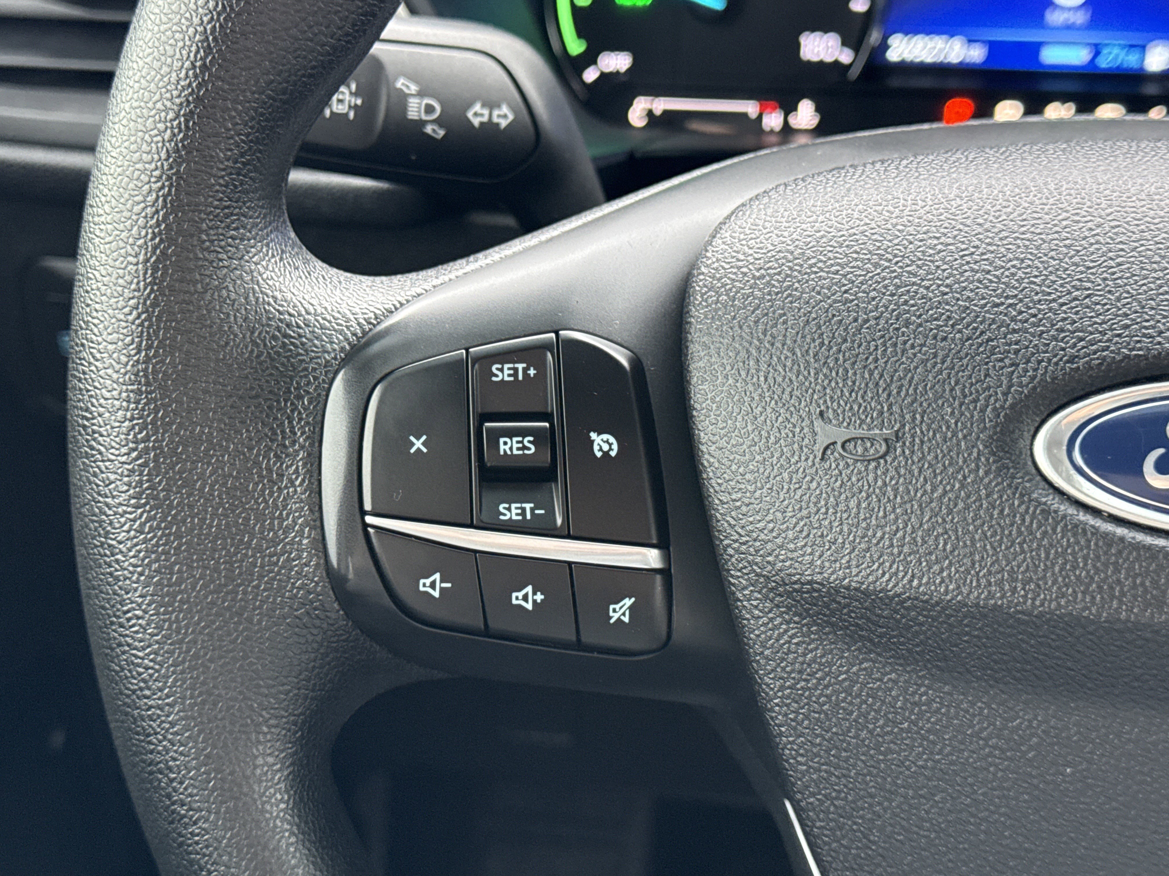 Used 2021 Ford Escape SE image 16