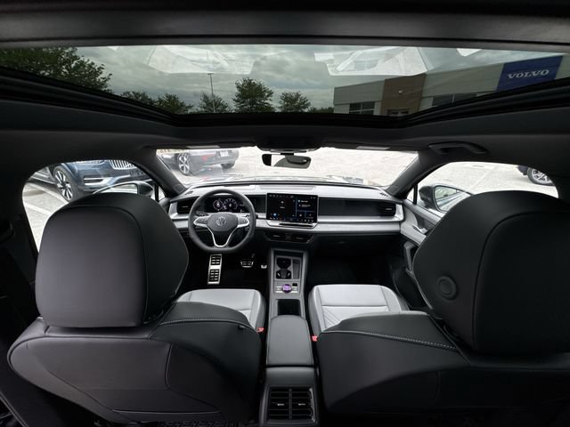New 2026 Volkswagen Tiguan SE R-Line FWD image 20