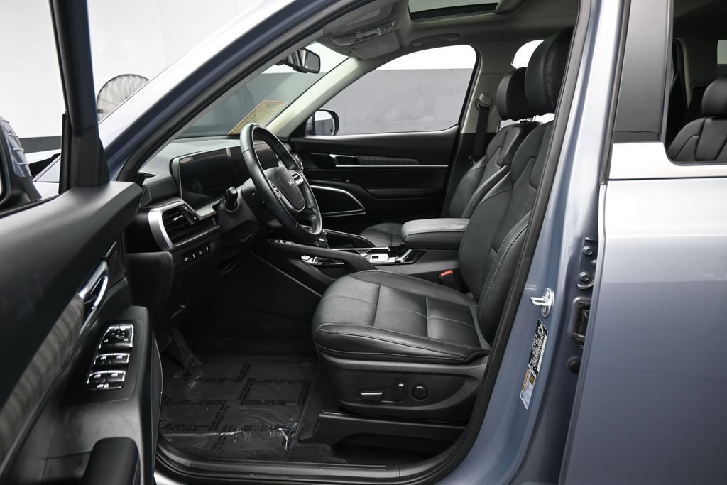 Used 2024 Kia Telluride EX AWD/4WD image 11