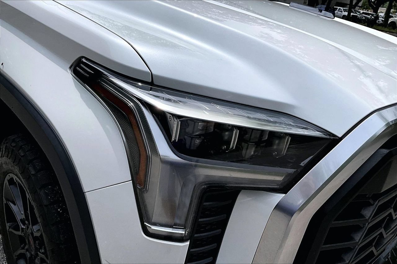Used 2022 Toyota Tundra Limited w/ TRD Off-Road Package AWD/4WD image 31