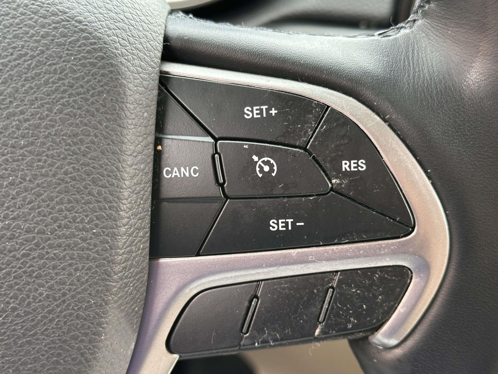 Used 2022 Jeep Grand Cherokee Laredo E w/ Security & Convenience Group AWD/4WD image 25