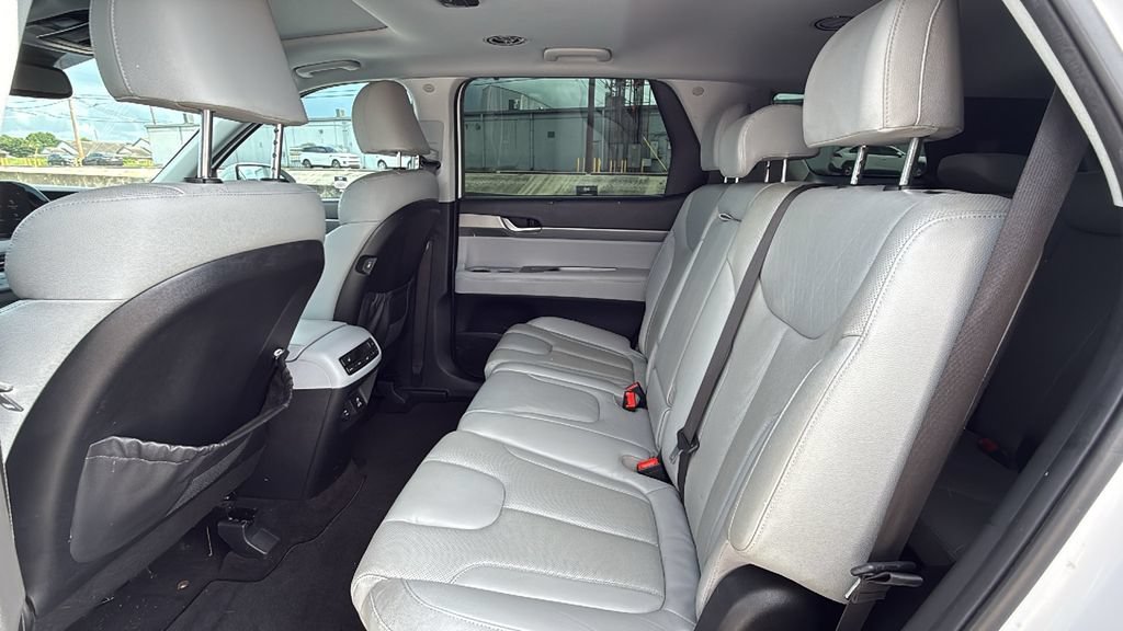 Used 2022 Hyundai Palisade SEL w/ 8P Bench Seat Package FWD image 16
