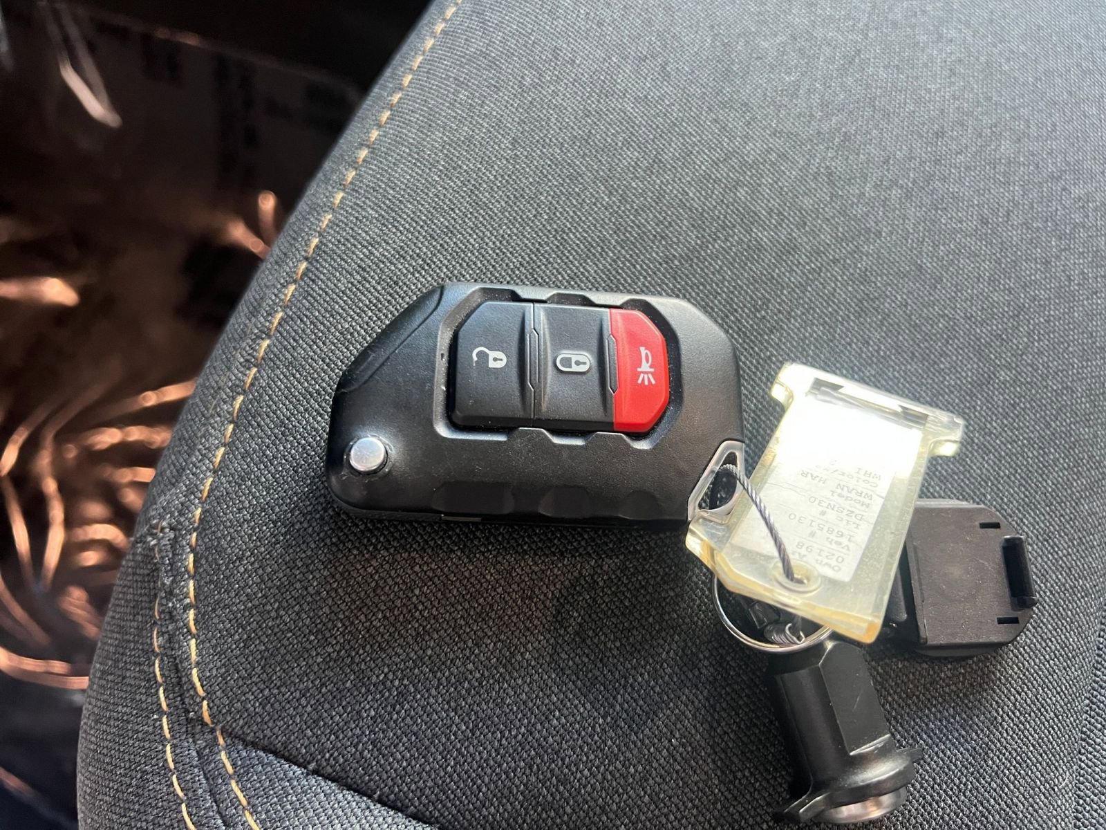 Used 2025 Jeep Wrangler Sport S image 21