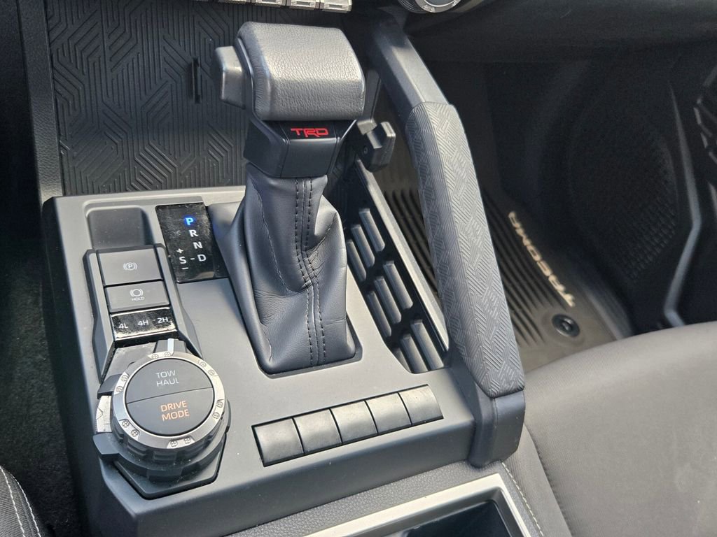 Used 2024 Toyota Tacoma TRD Sport AWD/4WD image 20