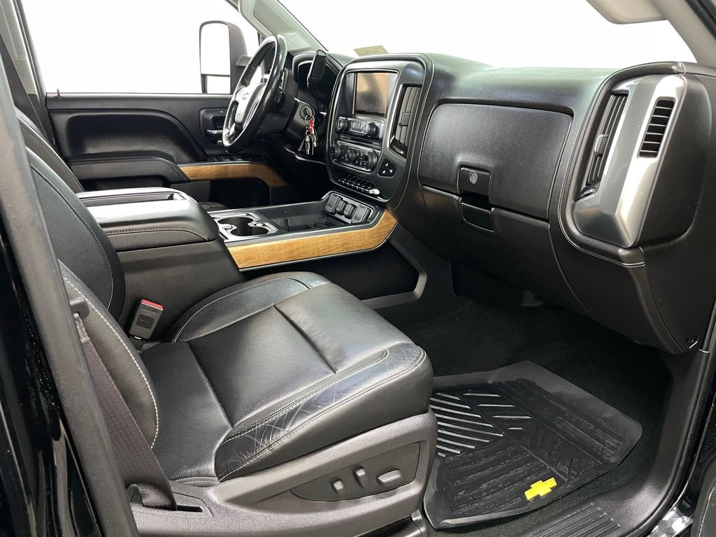 Used 2015 Chevrolet Silverado 3500 LTZ w/ Duramax Plus Package image 42