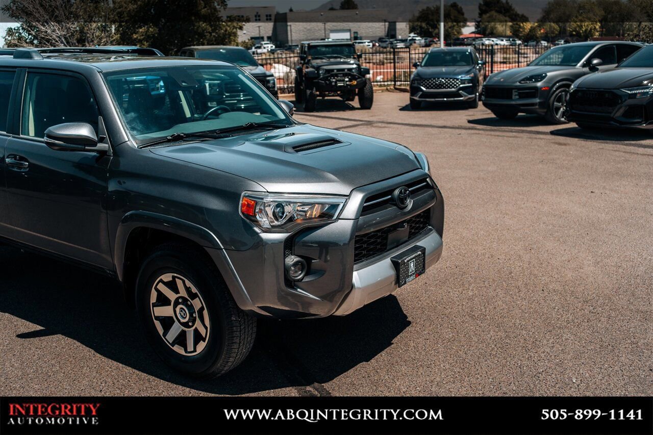 Used 2023 Toyota 4Runner TRD Off-Road Premium w/ Off Road Premium Plus Package AWD/4WD image 9