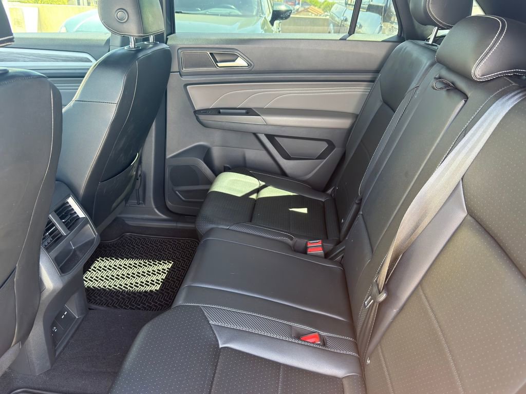 Used 2023 Volkswagen Atlas Cross Sport SE image 29