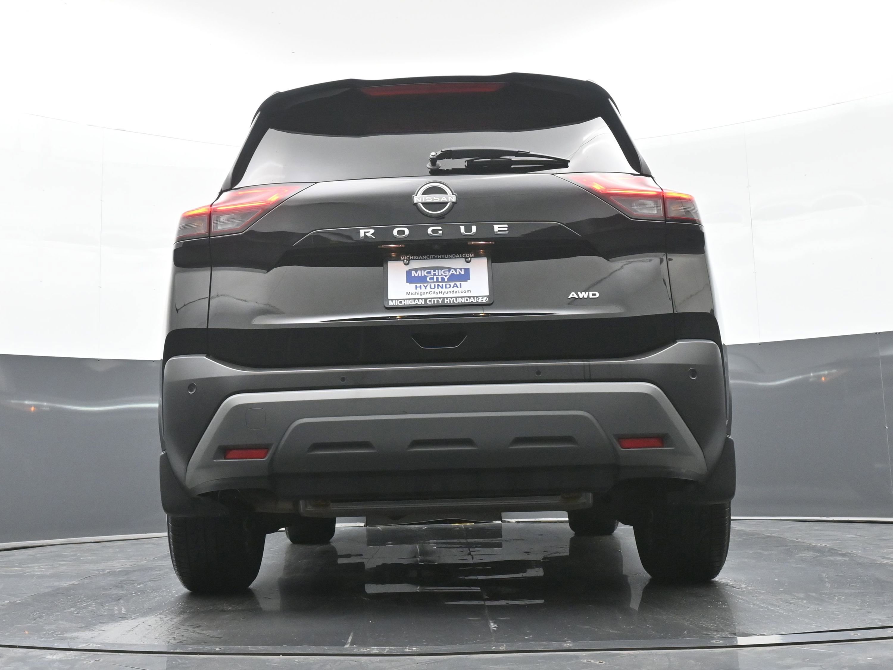 Used 2023 Nissan Rogue S AWD/4WD image 38