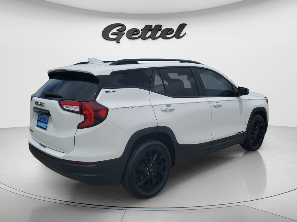 Used 2024 GMC Terrain SLE w/ Driver Convenience Package FWD image 5