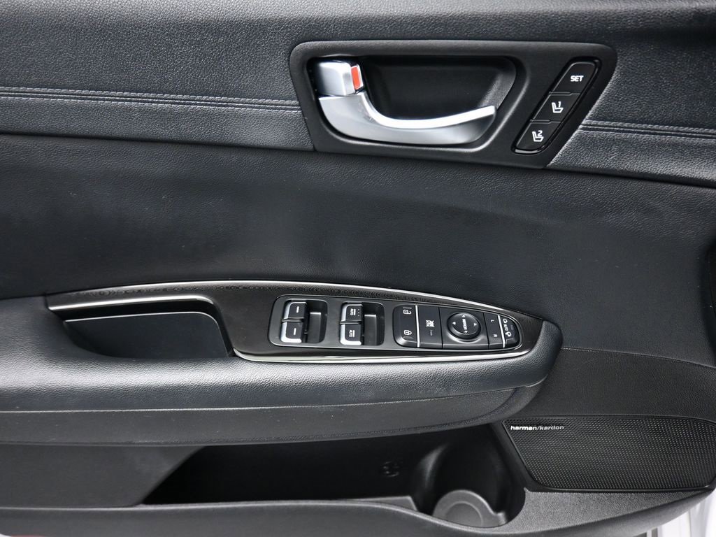 Used 2019 Kia Optima SX w/ SX Limited (Black) Package image 10