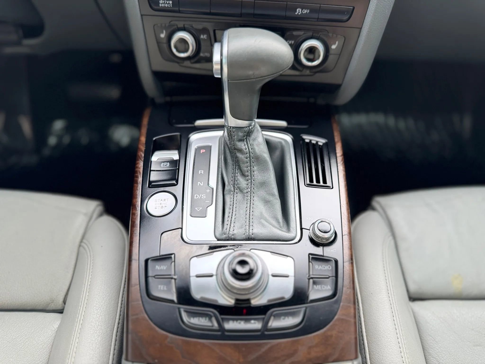 Used 2015 Audi A4 2.0T Premium Plus w/ Technology Package image 22