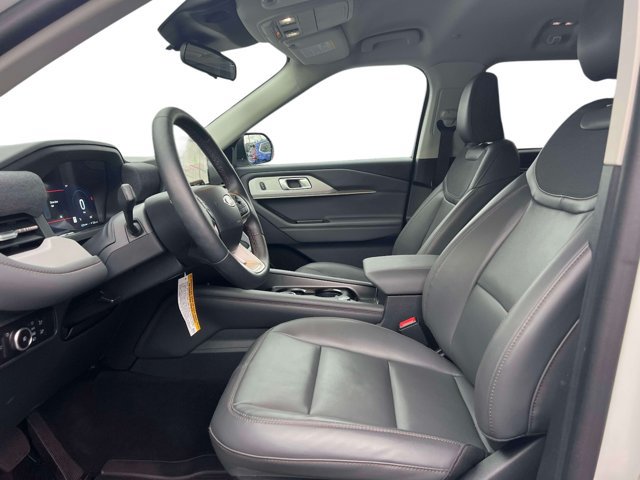 Used 2026 Ford Explorer Active w/ Active Comfort Package AWD/4WD image 21