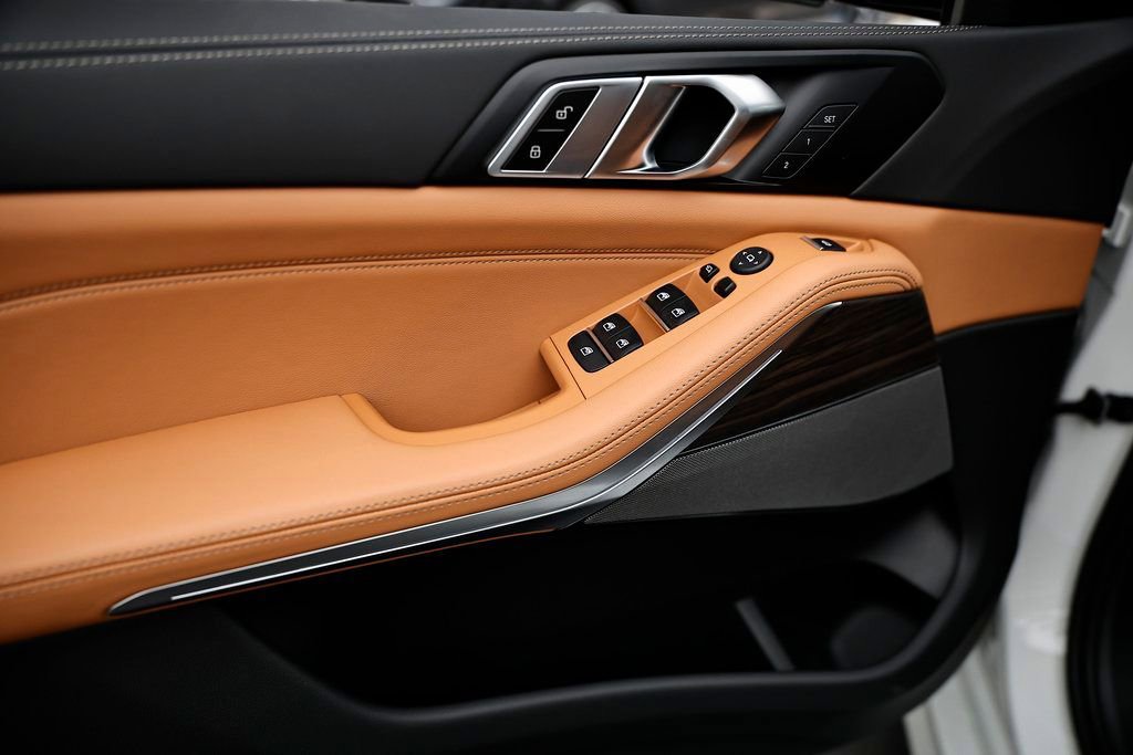 New 2026 BMW X5 sDrive40i w/ M Sport Package image 15