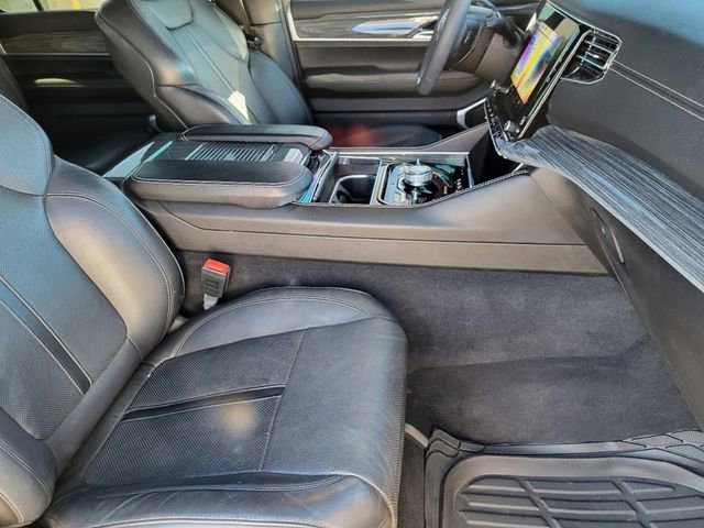 Used 2022 Jeep Wagoneer Series III image 17