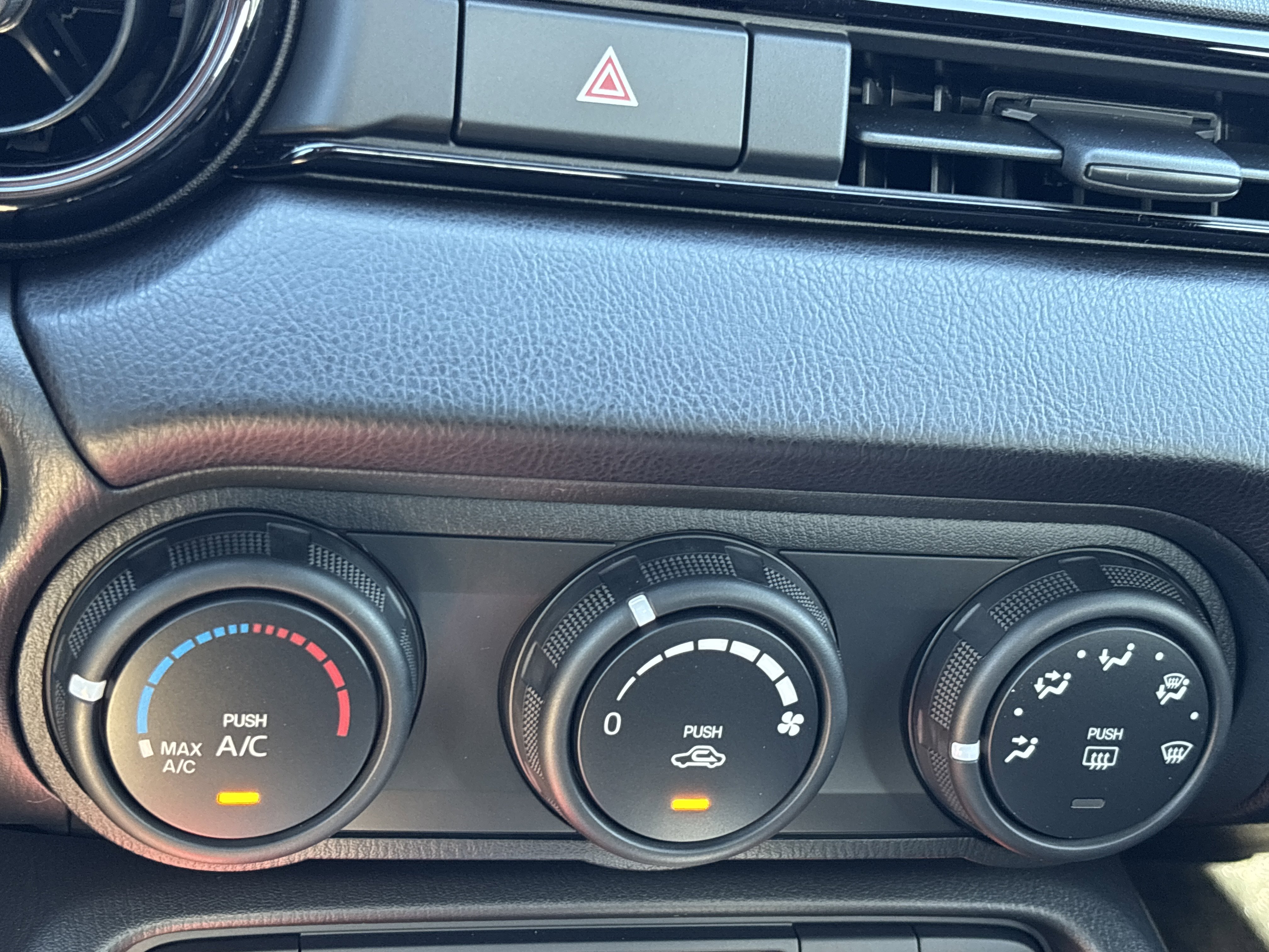 New 2025 MAZDA MX-5 Miata Club image 28