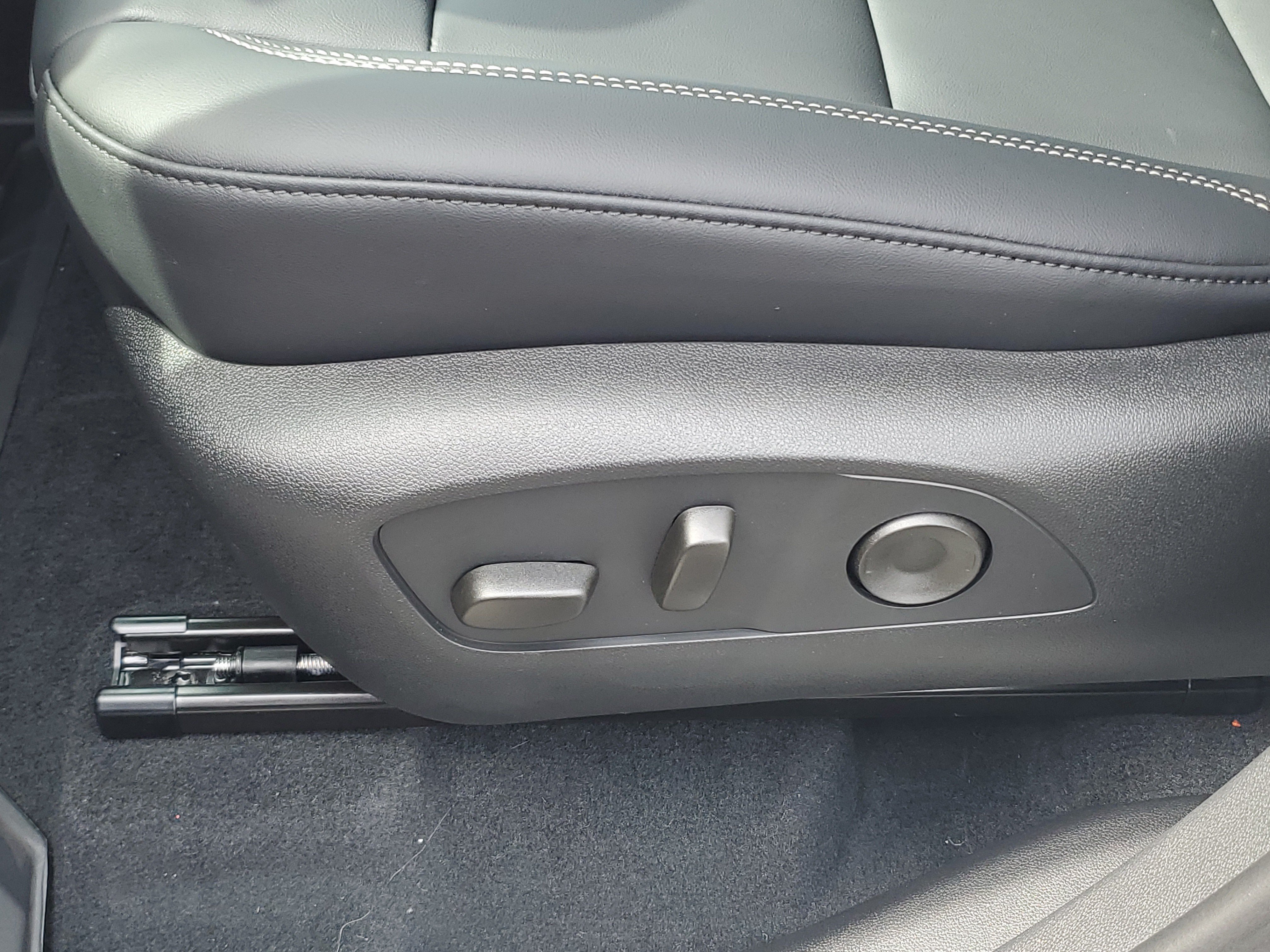 New 2026 GMC Acadia Elevation w/ Elevation Premium Package FWD image 26