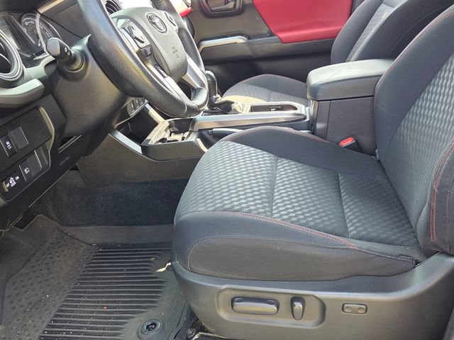 Used 2023 Toyota Tacoma SR5 w/ Technology Package AWD/4WD image 6