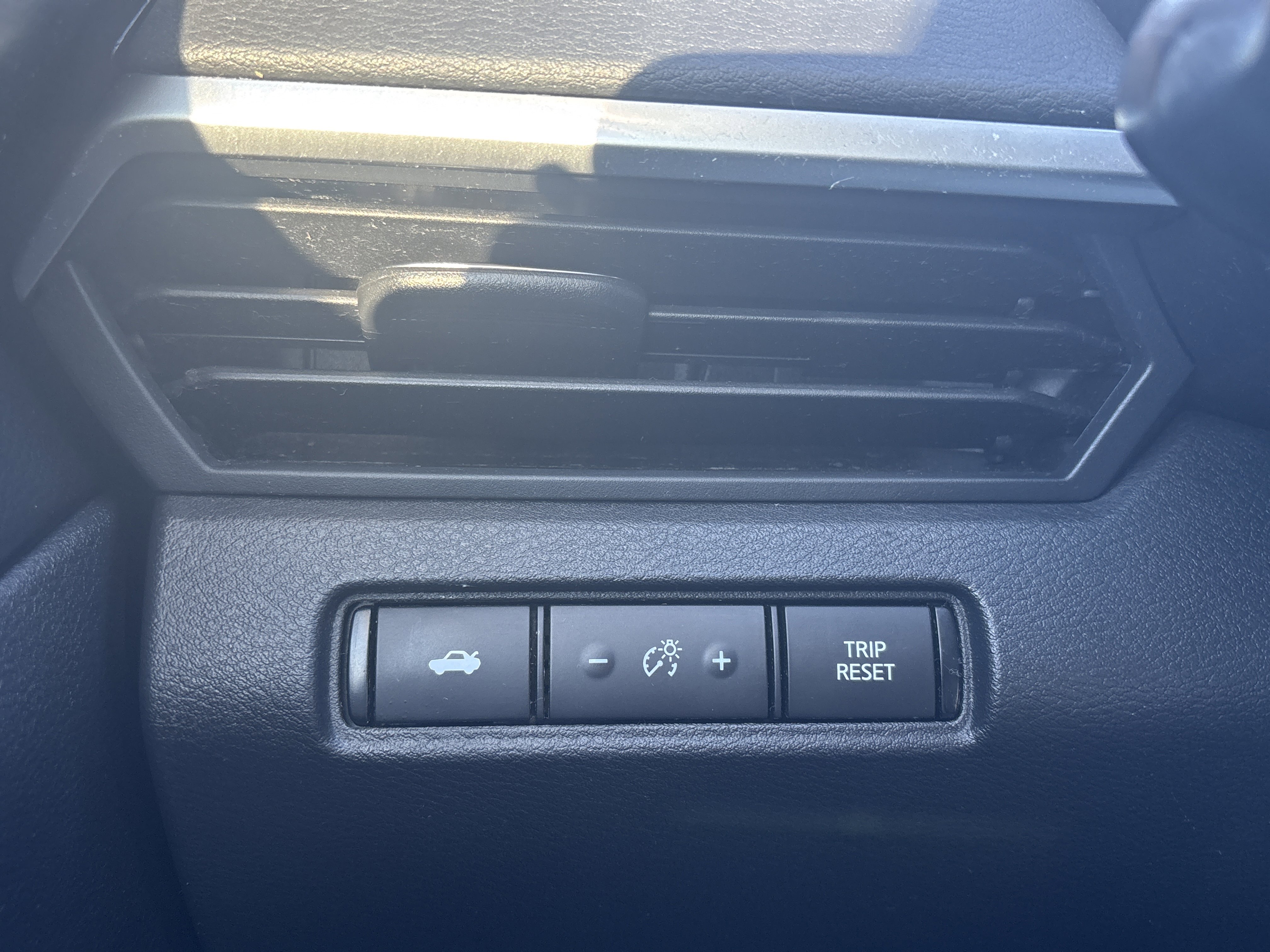 Used 2019 Nissan Altima 2.5 SR image 27