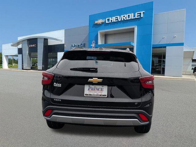 New 2026 Chevrolet Trax LT w/ Driver Confidence Package image 6