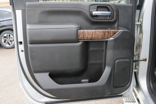 Used 2020 GMC Sierra 3500 Denali w/ Denali Ultimate Package image 16