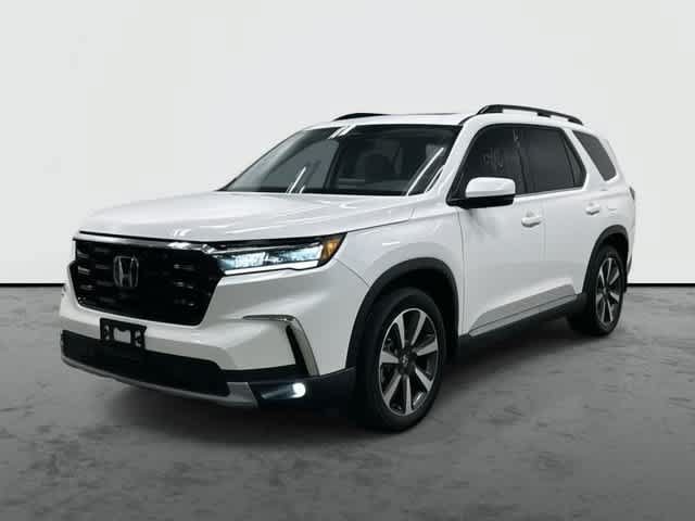 Certified 2025 Honda Pilot Touring