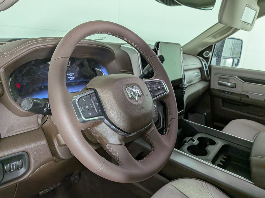 New 2026 RAM 3500 Laramie AWD/4WD image 18