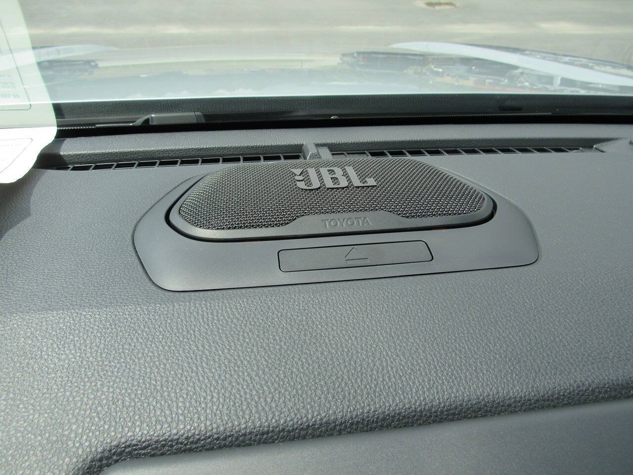 Used 2025 Toyota 4Runner Platinum AWD/4WD image 25