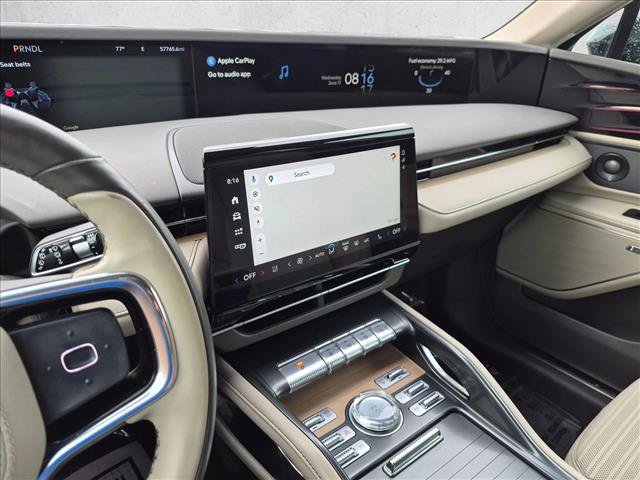 Used 2024 Lincoln Nautilus Reserve w/ Equipment Group 202A AWD/4WD image 12