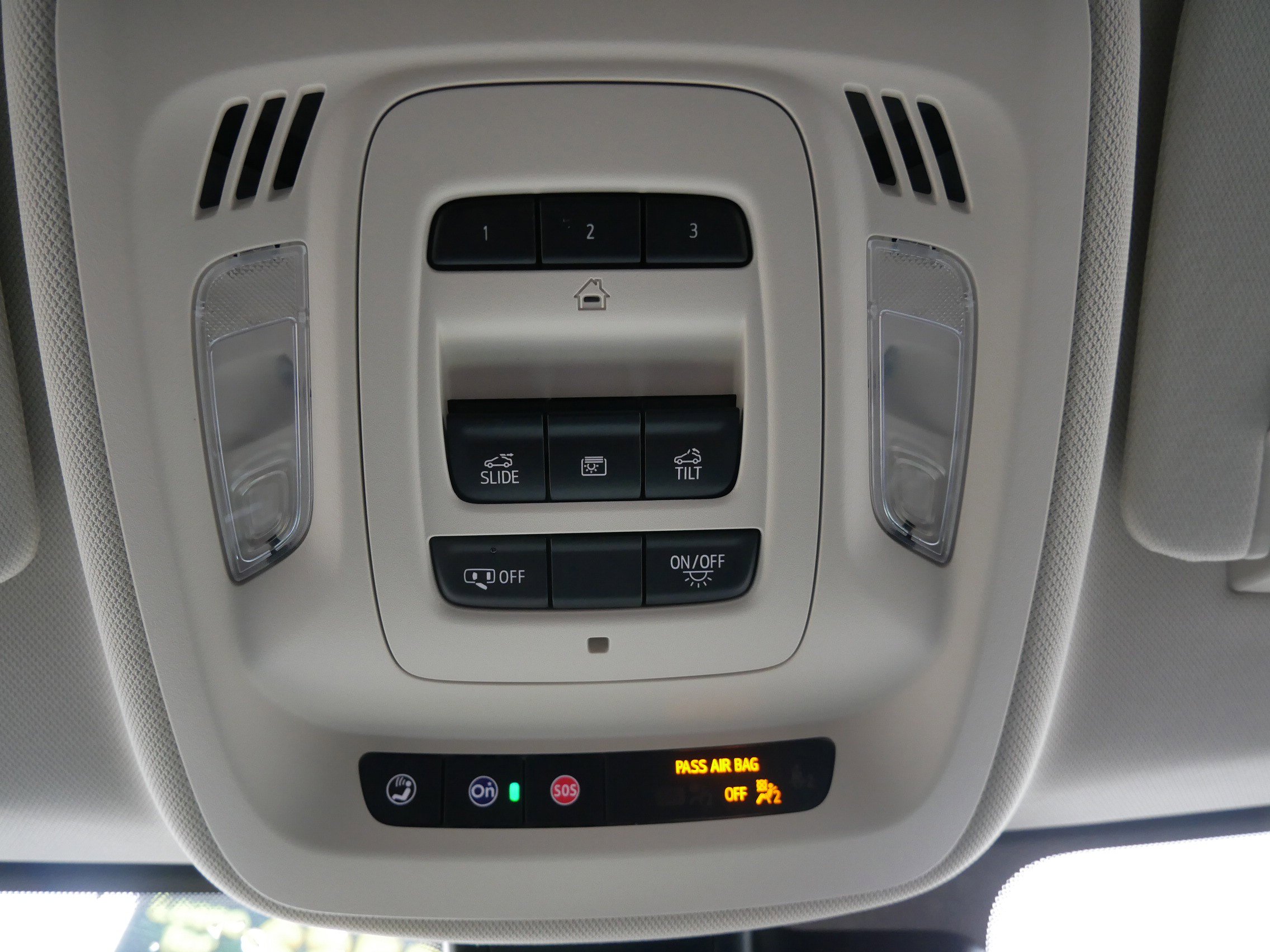 Used 2023 Buick Envision Avenir AWD/4WD image 25