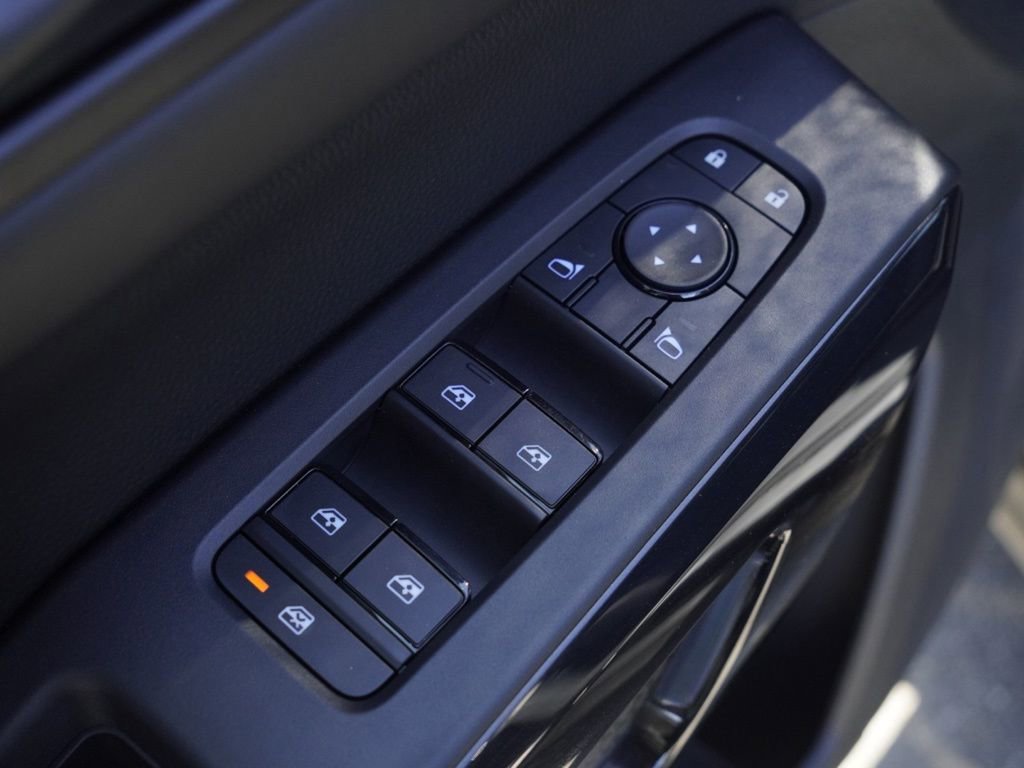 New 2026 Nissan Pathfinder SV image 9