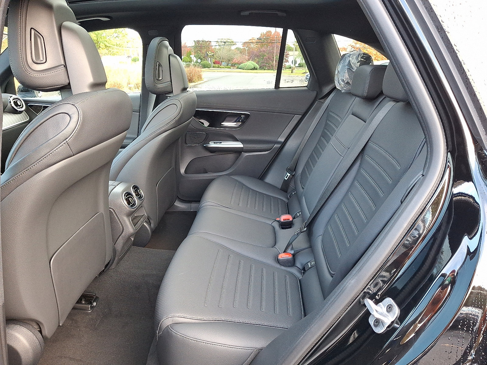 Used 2026 Mercedes-Benz GLC 300 4MATIC image 6