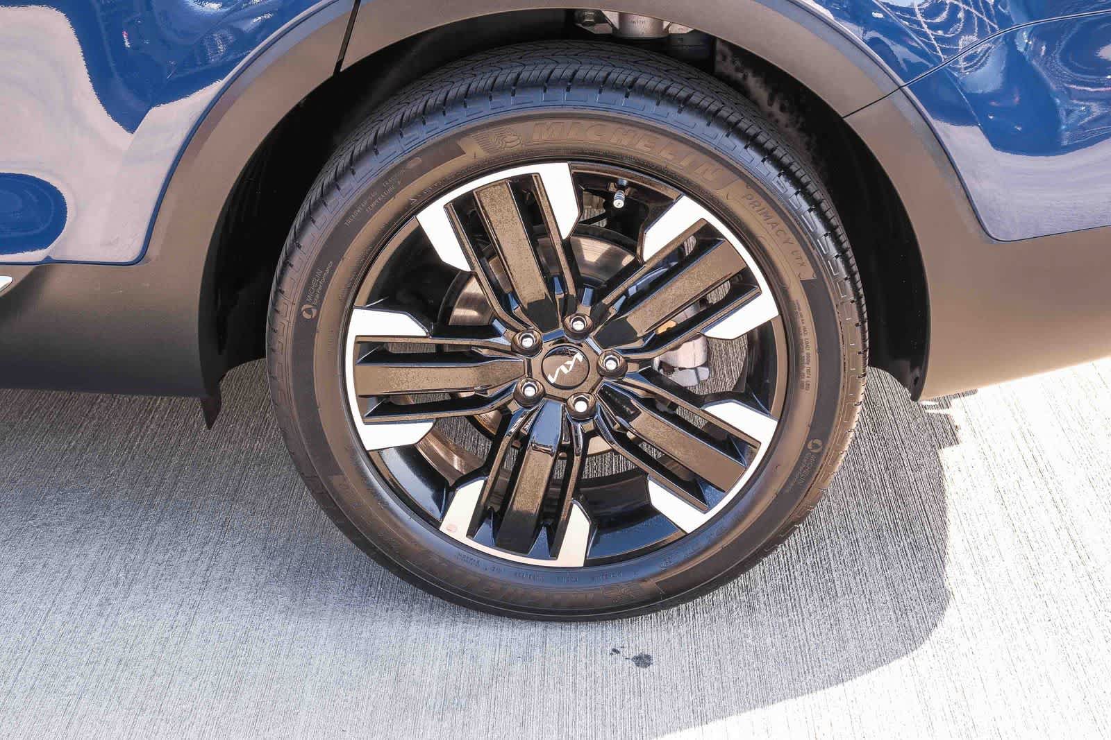 Used 2024 Kia Telluride SX w/ Towing Package AWD/4WD image 7