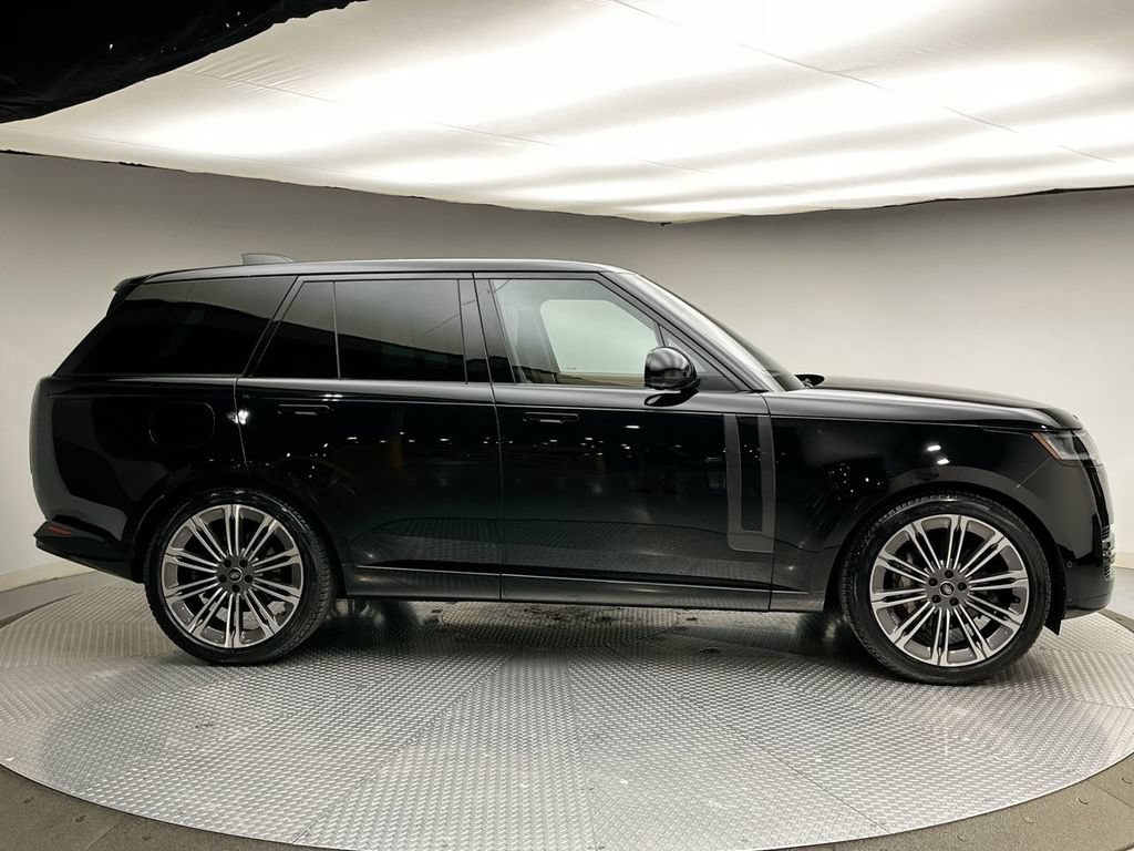 Used 2023 Land Rover Range Rover SE AWD/4WD image 14