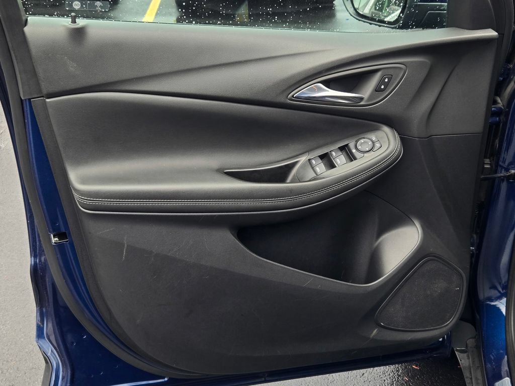 Used 2023 Buick Encore GX Select FWD image 29