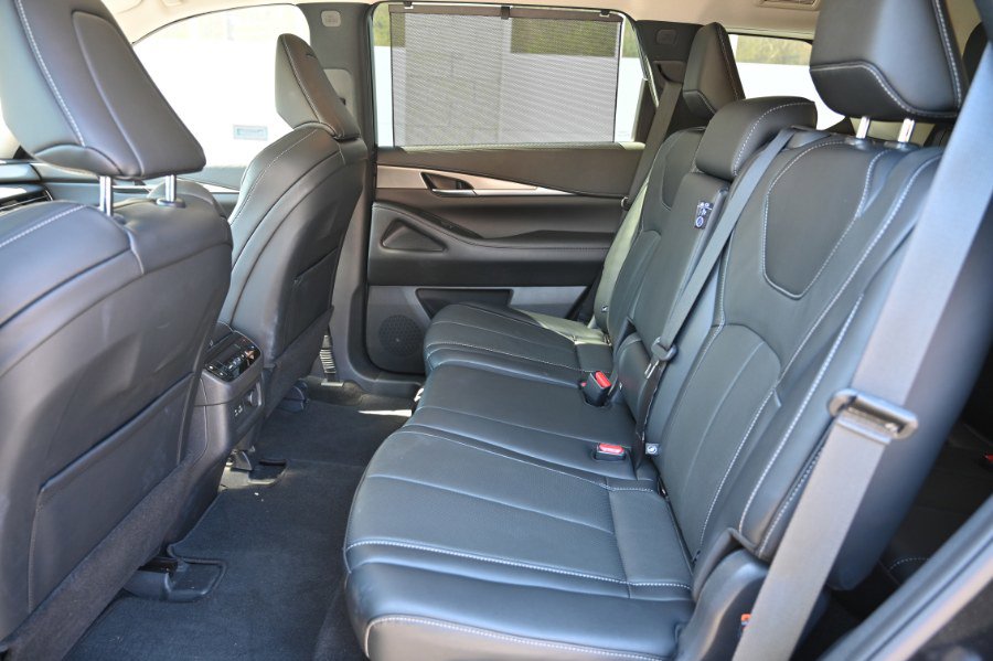 Used 2023 INFINITI QX60 Luxe w/ Cargo Package AWD/4WD image 19