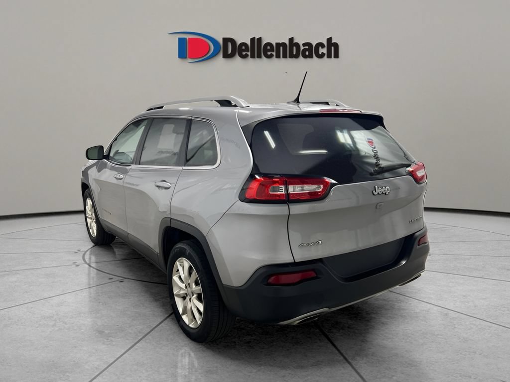 Used 2015 Jeep Cherokee Limited w/ Luxury Group AWD/4WD image 2