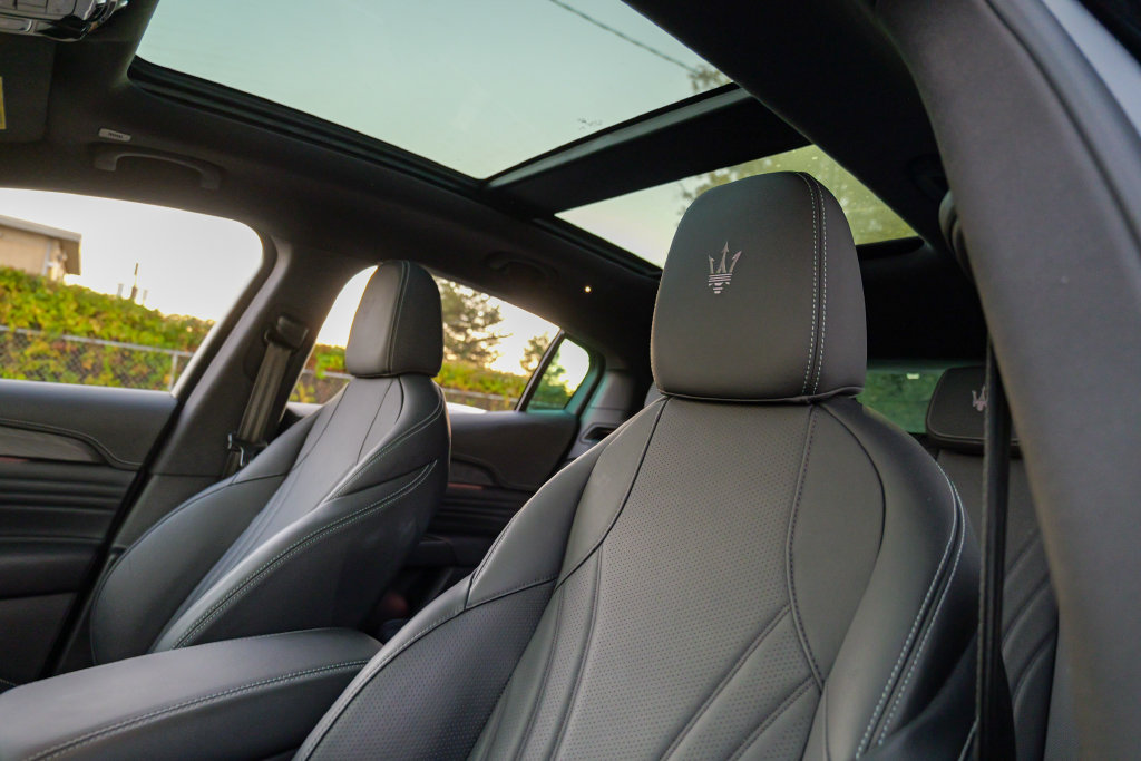 Used 2023 Maserati Grecale Modena AWD/4WD image 24