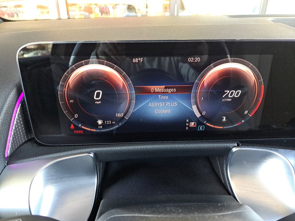 Used 2022 Mercedes-Benz GLB 250 4MATIC image 31